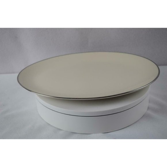 Flintridge Mirador (RIM) Oval Serving Platter- 14" - Picture 1 of 5